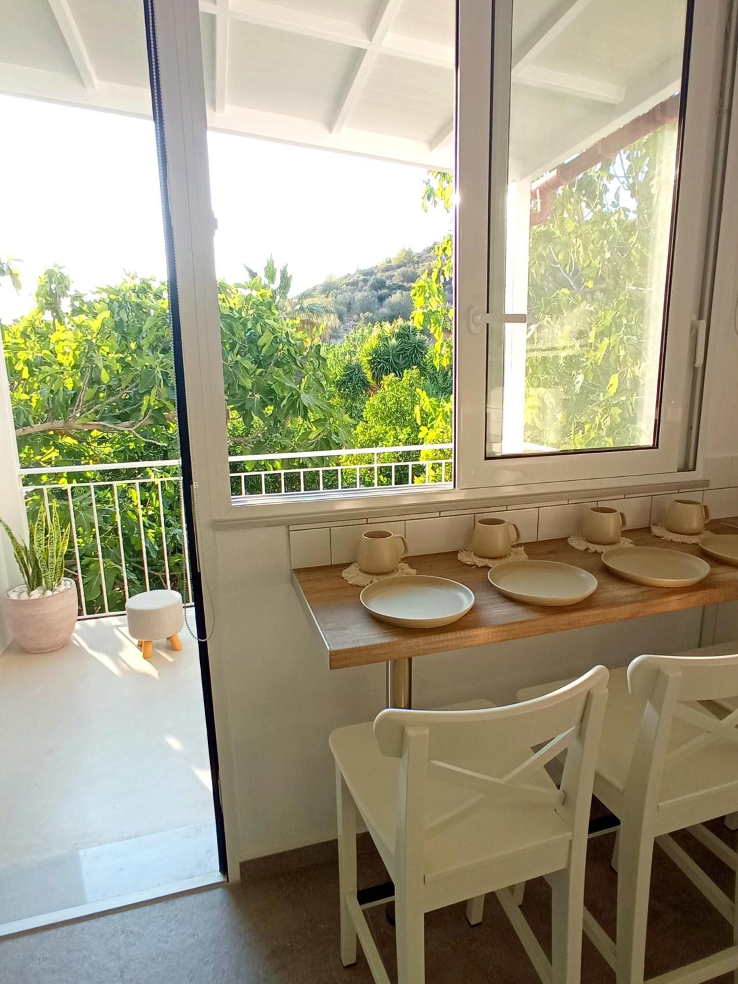Summer Feel Suites Poros Town Eksteriør bilde